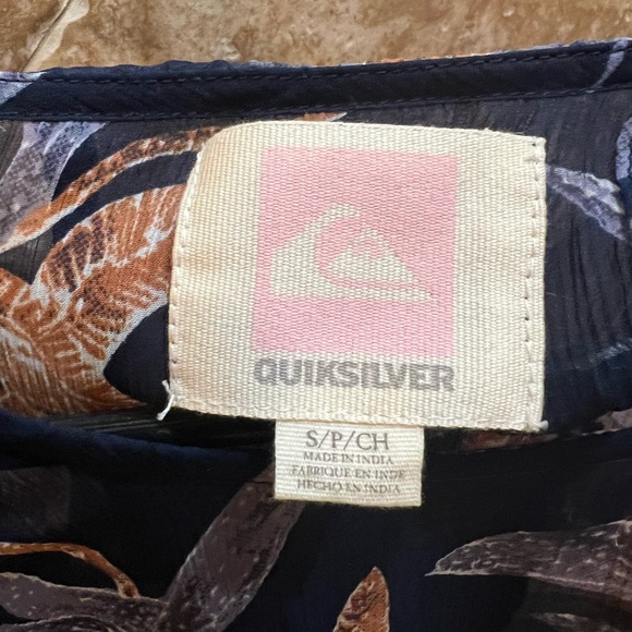 Quiksilver women’s small top - Picture 2 of 3